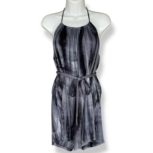 NWT Lulus Romper Halter Neck Shorts Tie-Waist Tie-Dye Backless‎ Size Medium Gray - Picture 2 of 13